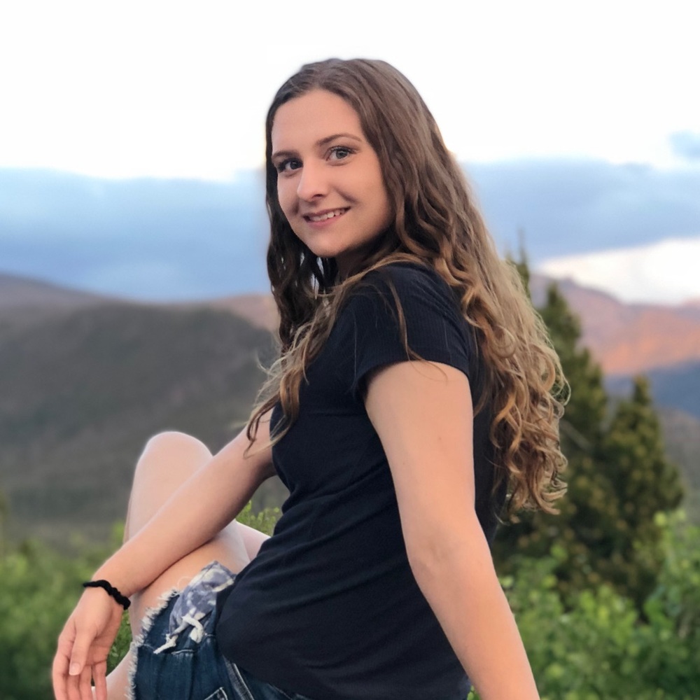 Meet your Posher, Allyssa